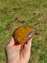 Charger l'image dans la galerie, Cœur en jaspe orbiculaire (B)