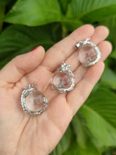 Charger l'image dans la galerie, Pendentif Dragon • Cristal de roche