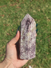 Charger l'image dans la galerie, Lepidolite • obélisque
