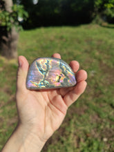 Charger l'image dans la galerie, Labradorite • Volcan (C)