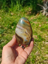 Charger l'image dans la galerie, Jaspe Orbiculaire • Forme polie