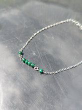 Charger l'image dans la galerie, Chaîne de cheville • Malachite