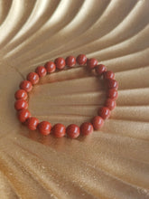 Charger l'image dans la galerie, Bracelet en jaspe rouge