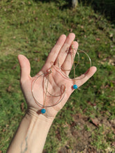 Charger l'image dans la galerie, Boucle Leia • Apatite bleue