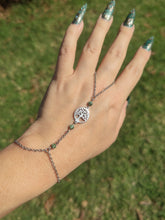 Charger l'image dans la galerie, Bijou de main • arbre de vie & agate arbre