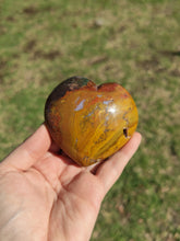 Charger l'image dans la galerie, Cœur en jaspe orbiculaire (A)
