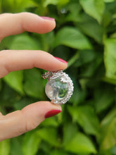 Charger l'image dans la galerie, Pendentif Dragon • Cristal de roche