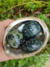 Charger l'image dans la galerie, Galet Jaspe Kambaba