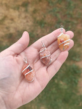 Charger l'image dans la galerie, Pendentif Cornaline • Brute