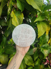 Charger l&#39;image dans la galerie, Disque Selenite • Arbre de vie

