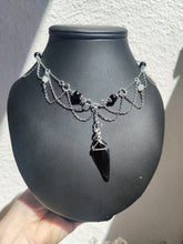 Charger l&#39;image dans la galerie, Morticia • Obsidienne, Tourmaline et Pierre de lune
