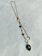 Charger l&#39;image dans la galerie, Suspension • Tourmaline, Pyrite et Œil de tigre
