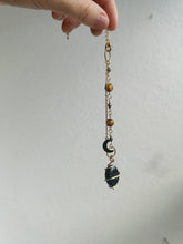 Charger l&#39;image dans la galerie, Suspension • Tourmaline, Pyrite et Œil de tigre
