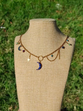 Charger l'image dans la galerie, Murphy • Améthyste, agate arbre, agate mousse, serpentine, apatite bleue &amp; sodalite
