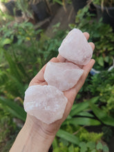 Charger l&#39;image dans la galerie, Quartz rose • Large (brute)
