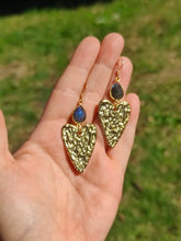 Charger l&#39;image dans la galerie, Boucles Magdalena • Labradorite
