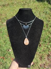 Charger l'image dans la galerie, Zora • Pierre de lune &amp; Pierre de soleil
