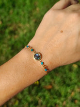 Charger l'image dans la galerie, Bracelet Ariel • apatite bleue (doré)
