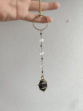 Charger l&#39;image dans la galerie, Suspension • Tourmaline &amp; Selenite
