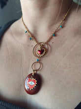 Charger l&#39;image dans la galerie, La Reine de Cœur • Jaspe Rouge &amp; Apatite Bleue
