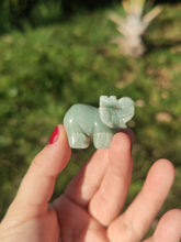 Charger l&#39;image dans la galerie, Elephant • Aventurine verte
