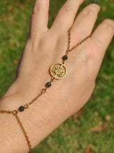 Charger l'image dans la galerie, Bijou de main • arbre de vie &amp; agate mousse
