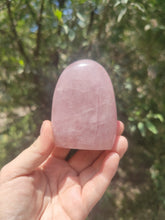 Charger l'image dans la galerie, Quartz rose • Forme Polie

