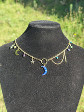 Charger l'image dans la galerie, Murphy • Améthyste, agate arbre, agate mousse, serpentine, apatite bleue &amp; sodalite
