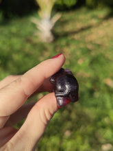 Charger l&#39;image dans la galerie, Elephant • Fluorite violette
