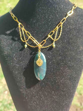 Charger l&#39;image dans la galerie, Eowyn • Aventurine et serpentine
