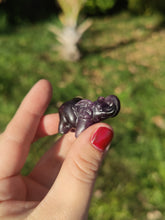 Charger l&#39;image dans la galerie, Elephant • Fluorite violette
