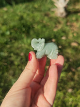 Charger l&#39;image dans la galerie, Elephant • Aventurine verte
