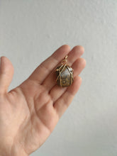 Charger l&#39;image dans la galerie, Pendentif • Bronzite
