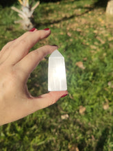 Charger l&#39;image dans la galerie, Selenite • Obélisque
