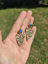 Charger l&#39;image dans la galerie, Boucles Magdalena • Labradorite
