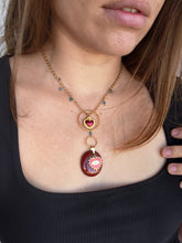 Charger l&#39;image dans la galerie, La Reine de Cœur • Jaspe Rouge &amp; Apatite Bleue
