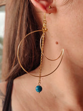 Charger l&#39;image dans la galerie, Boucle Leia • Apatite bleue
