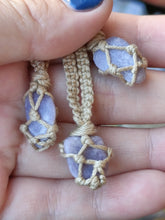 Charger l&#39;image dans la galerie, Collier • Lepidolite • Améthyste • Cristal de roche
