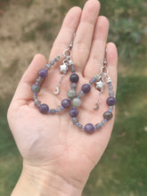 Charger l&#39;image dans la galerie, Boucles &quot;Voie Lactée&quot; • Labradorite, Lépidolite
