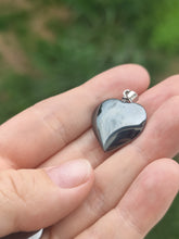 Charger l&#39;image dans la galerie, Pendentif Cœurs • Hématite
